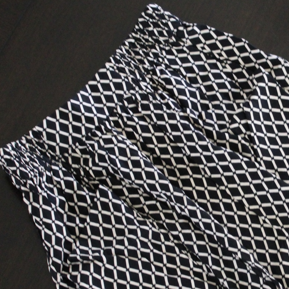 H&M Black White Midi Skirt